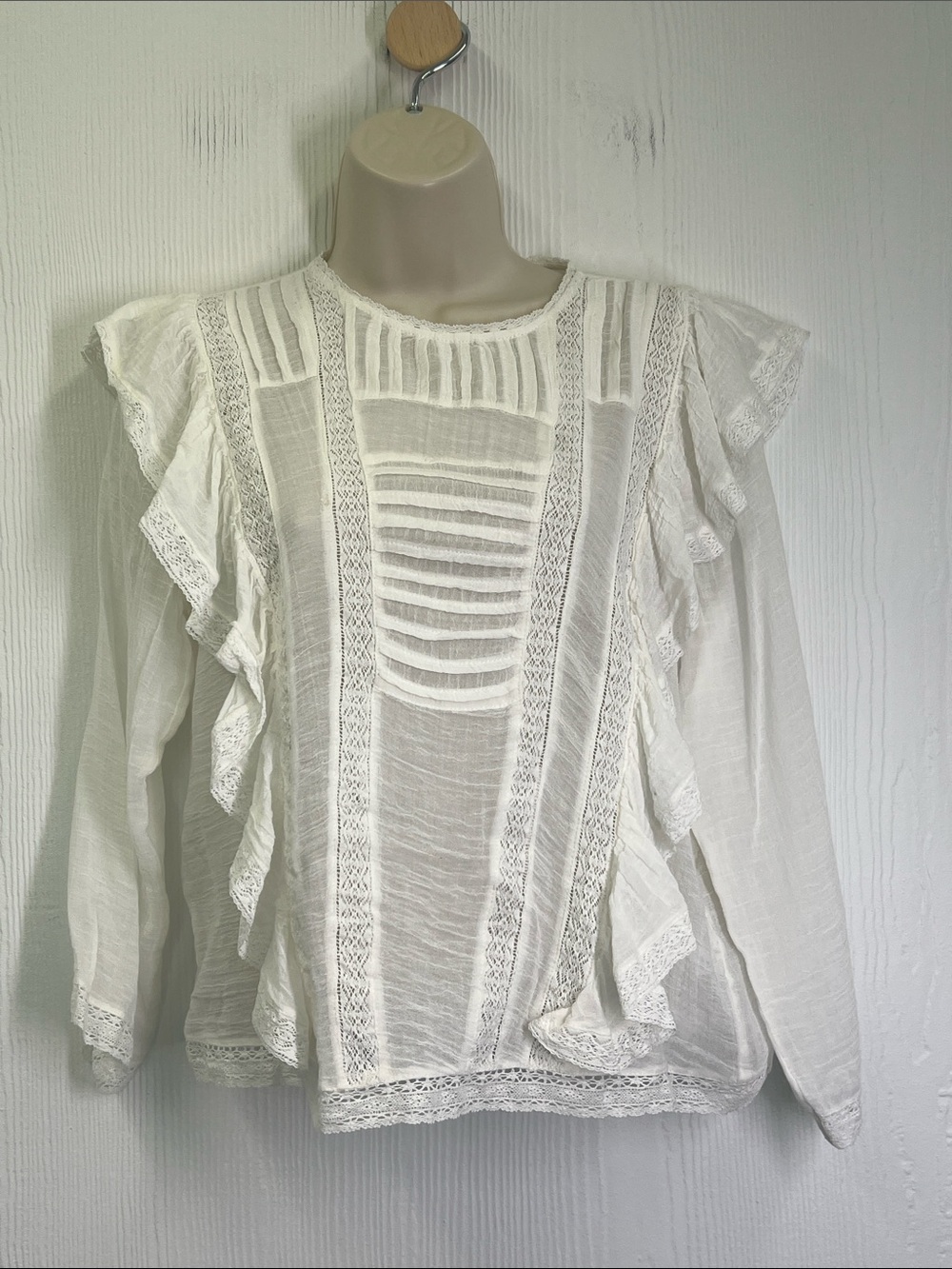 Free People - Jasmine Ivory Ruffled Lace Boho Lightweight Blouse Size Small - Picture 2 of 11